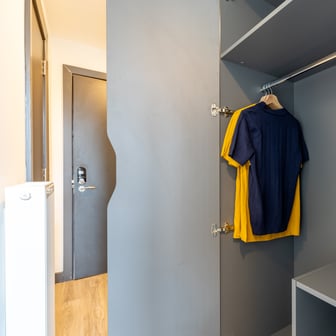 Classic En Suite - Image 1